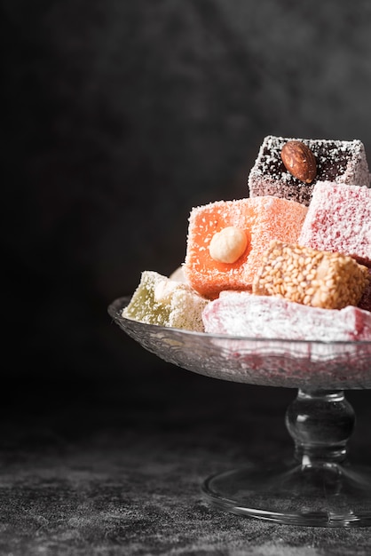 Free photo close-up assorted sortiments of turkish delight