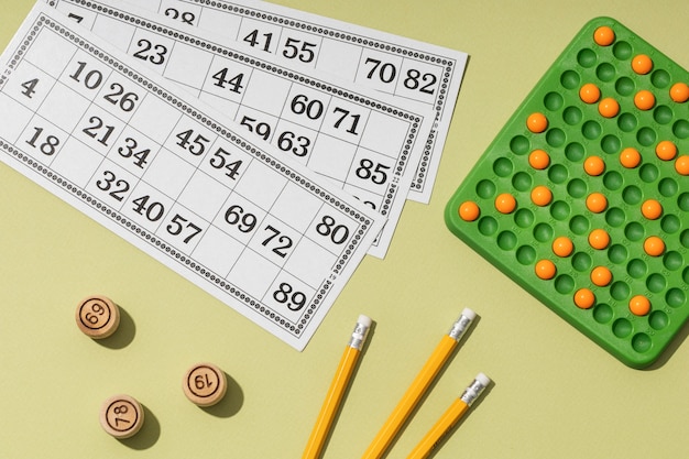 Foto gratuita primo piano sugli elementi del gioco del bingo