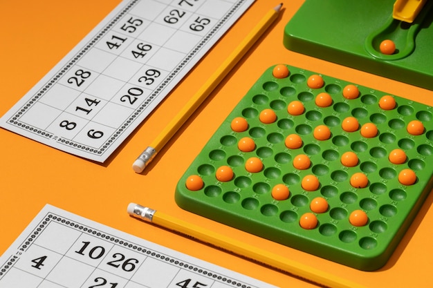 Foto gratuita primo piano sugli elementi del gioco del bingo
