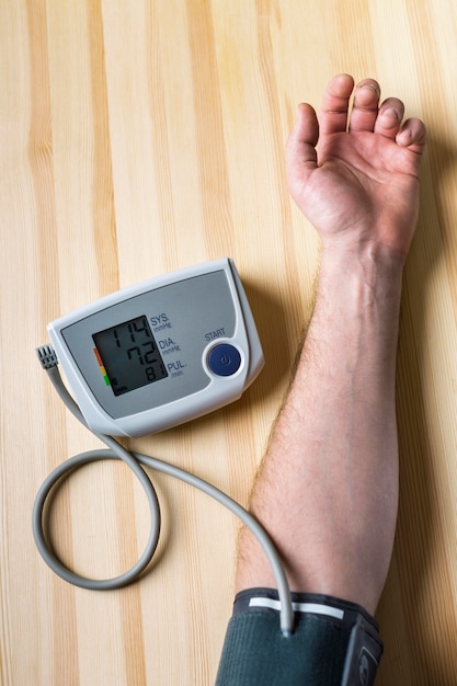 Free photo close-up blood pressure measuring device