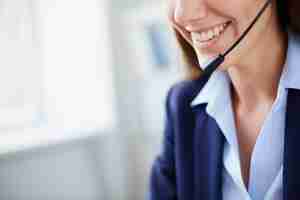 Free photo close-up of a businesswoman with a big smile