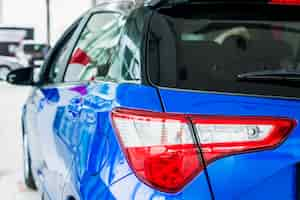 Free photo close up of car in dealership