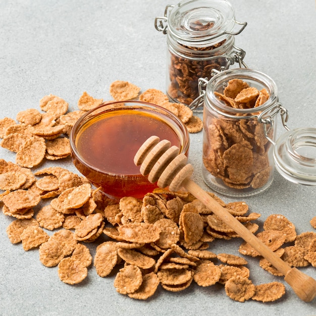 Close-up cereals with honey