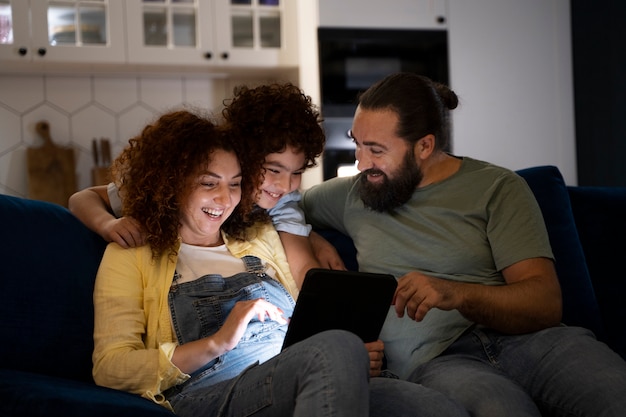 Free photo close up on child spending time with parents