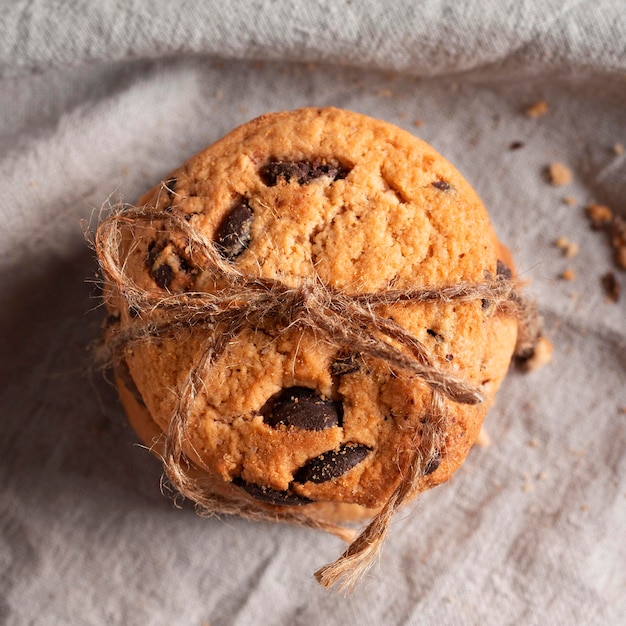 Free photo close-up chocolate cookies