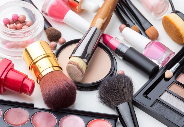 Free Photo close-up collection of make-up and beauty products