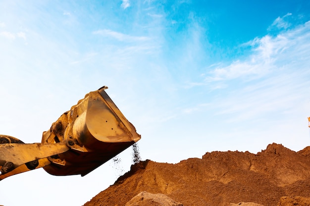 Free photo close-up of a construction site excavator