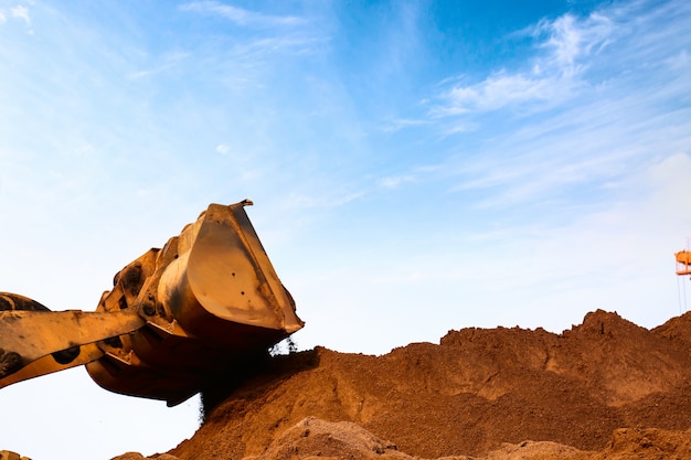 Free photo close-up of a construction site excavator