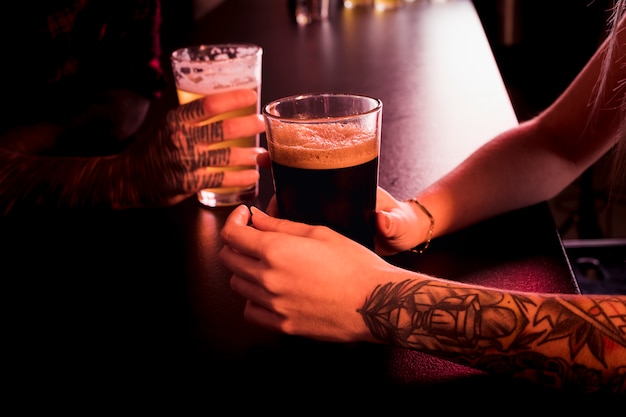 Close up of couple at bar