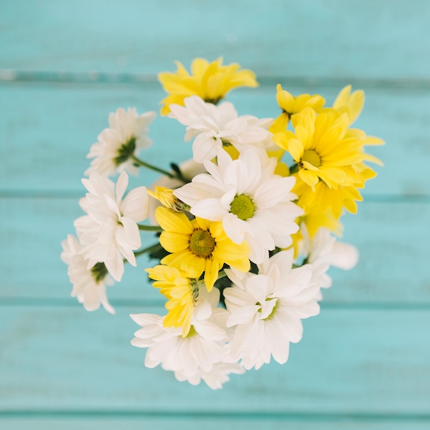 Free photo close-up of delicate floral composition