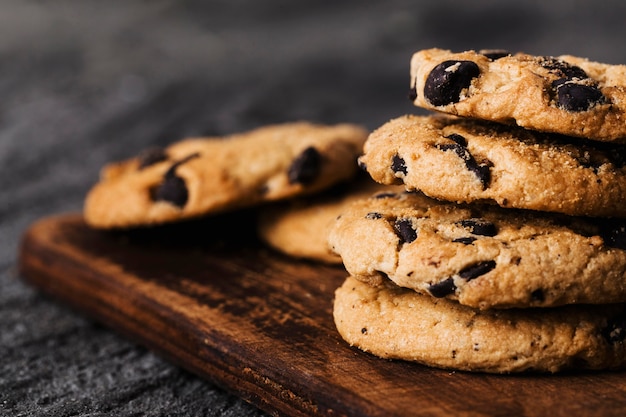 Close up Delicious cookies on wooden board