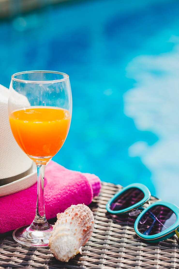Free Photo close-up of delicious orange juice
