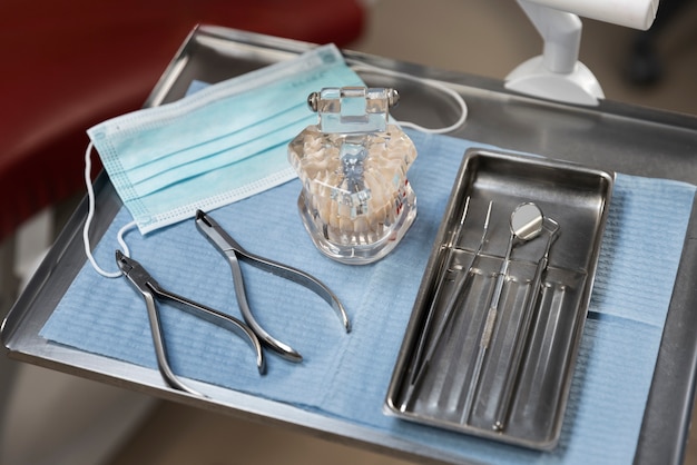 Free photo close up on dentist instruments