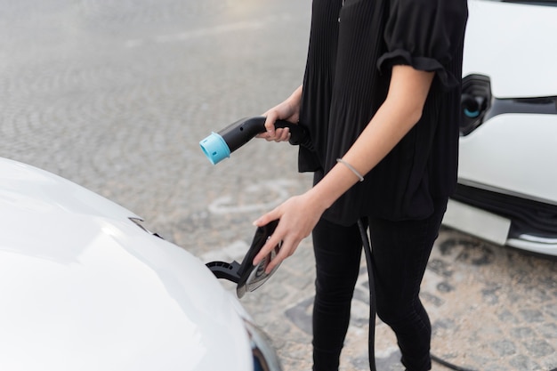 フランスの電気自動車のクローズアップ