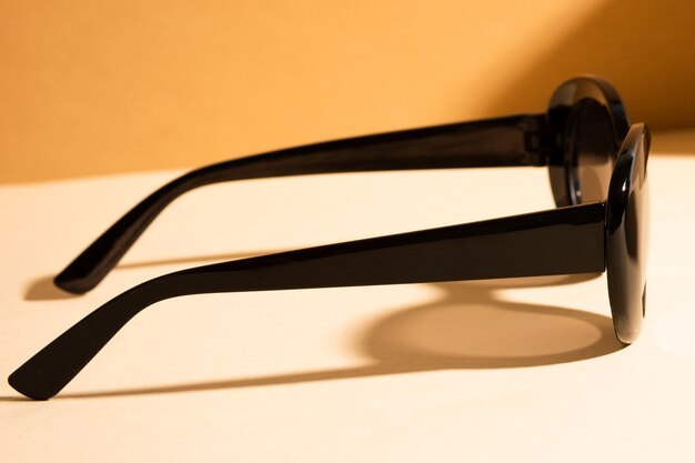 Close-up eyeglasses with plastic frame
