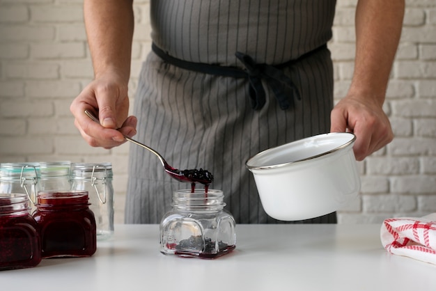 Foto gratuita primo piano sul metodo di conservazione degli alimenti