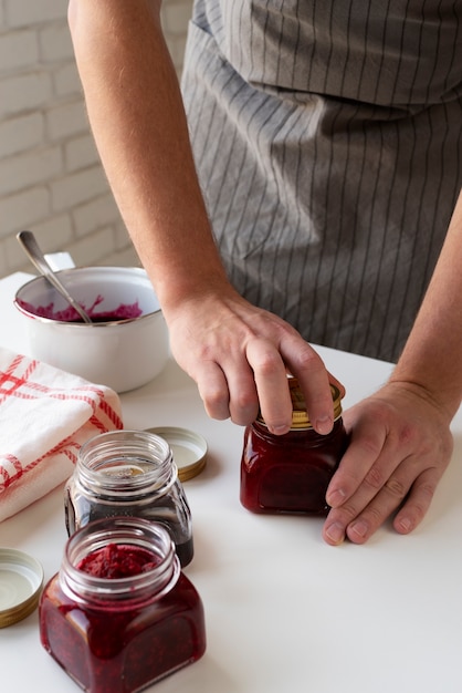 Foto gratuita primo piano sul metodo di conservazione degli alimenti