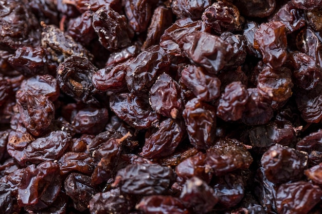 Free photo close-up of freshly dried grapes