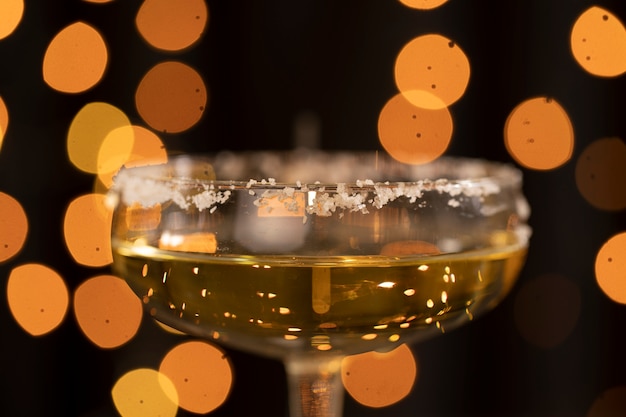 Free photo close-up glass with champagne