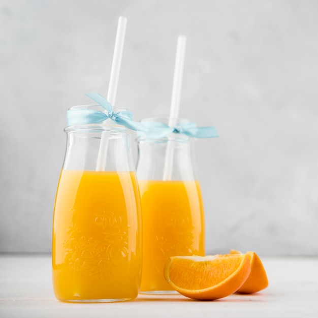 自家製オレンジジュースのクローズアップグラス