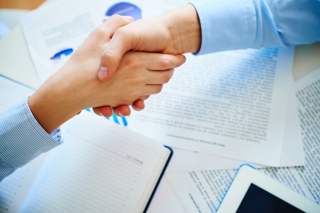 Free photo close-up of a handshake