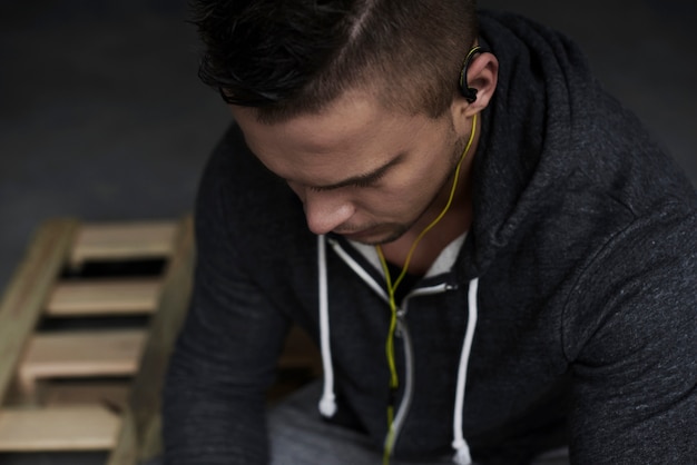 Free photo close up on handsome young man working out