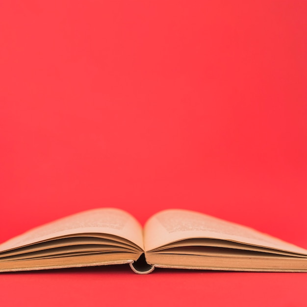 Free photo close up of an hardcover open book