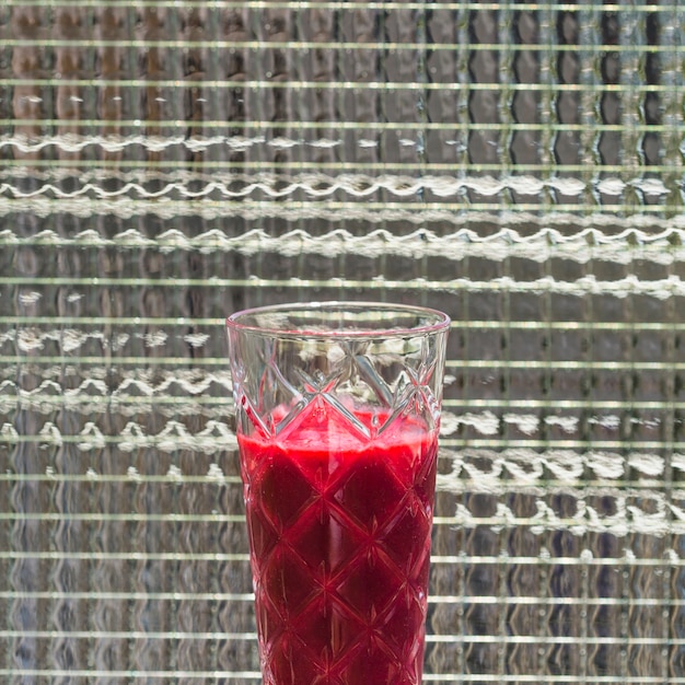 Free photo close-up of healthy beetroot juice in glass