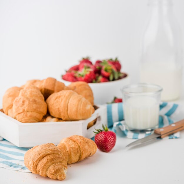 Free photo close-up homemade croissants on the table