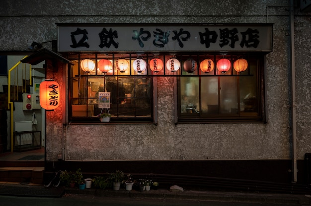 日本の屋台の食べ物屋のクローズアップ