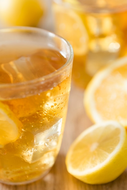 Free photo close-up of lemon drink in glass