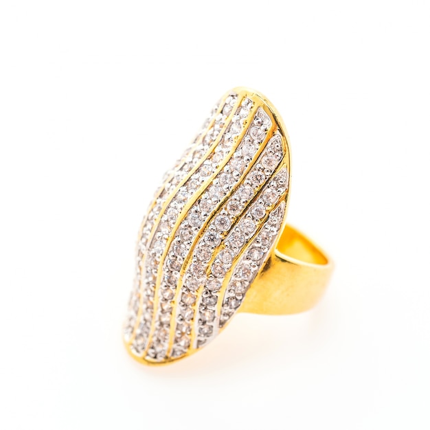 Free photo close-up of luxurious ring