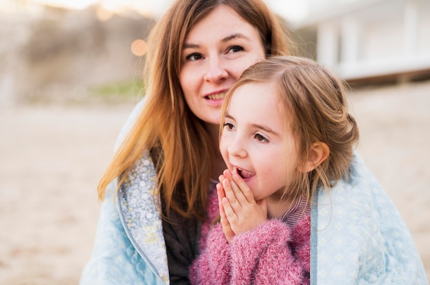 Free photo close up of mother and daughter