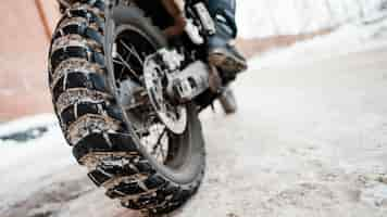 Free photo close up motorcycle wheel