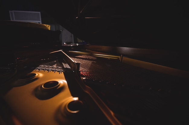 Бесплатное фото Крупный план фортепианного инструмента