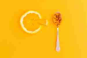 Бесплатное фото Крупным планом пищевые добавки с апельсином