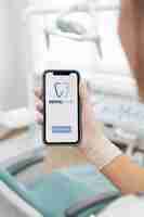 無料写真 歯科用アプリでスマートフォンをクローズアップ