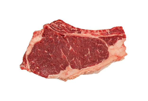 흰색 배경에 분리된 갈비뼈가 있는 마블링된 생 리브아이 쇠고기 스테이크를 닫으세요.