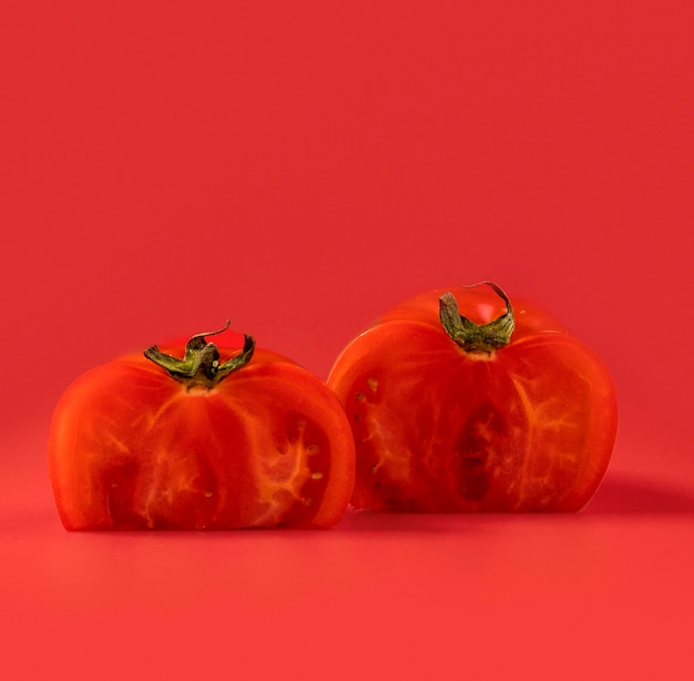 コピースペースとクローズアップの有機トマト