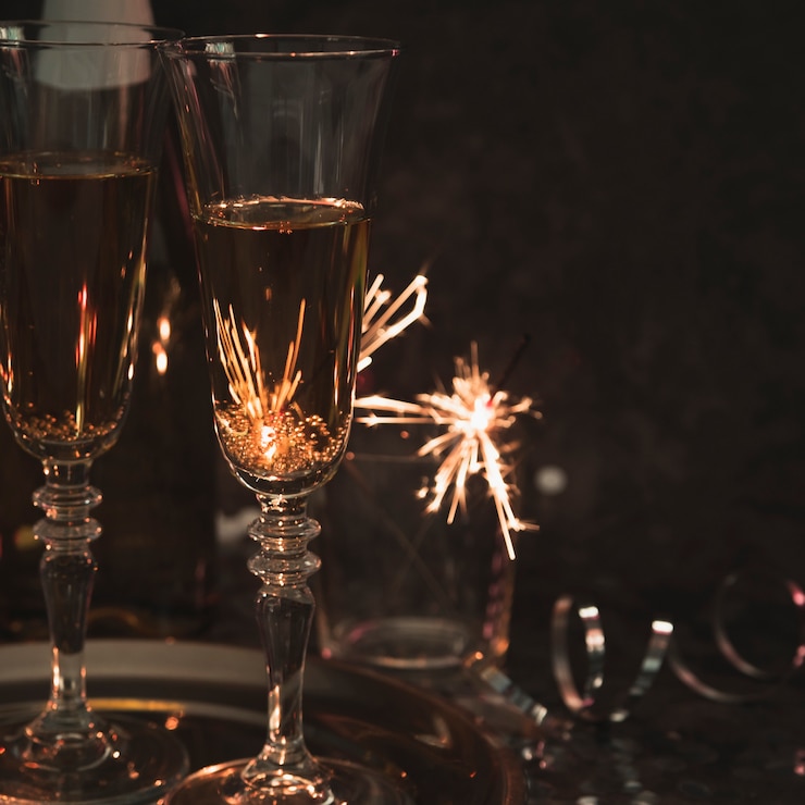 Free Photo close-up party champagne glasses