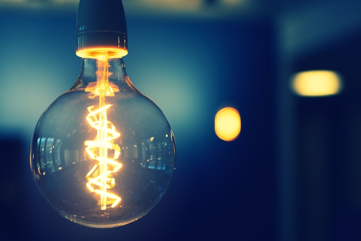 Free Photo close up photography of light bulb