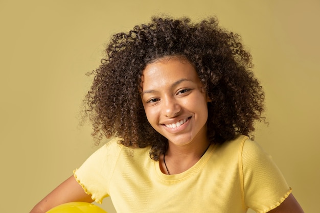 Free photo close up portrait of beautiful teenager