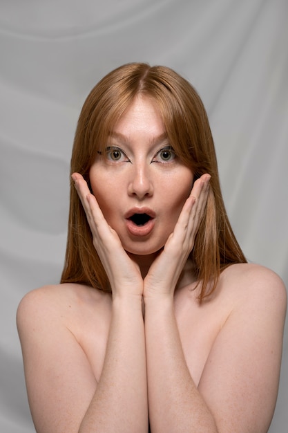 Free photo close up portrait of person wearing make up liner