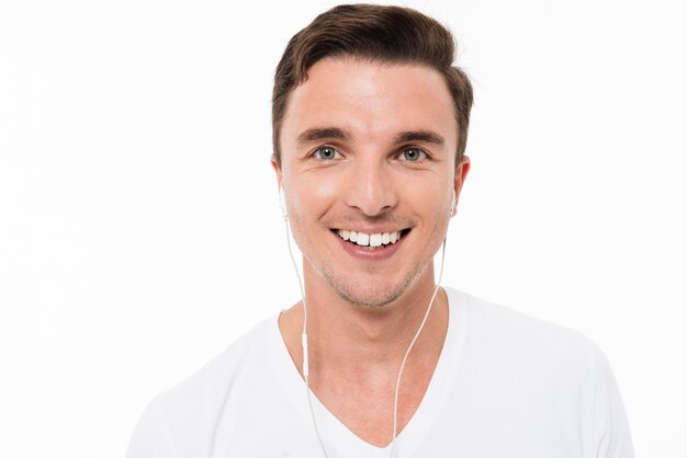 Close up portrait of a smiling happy man