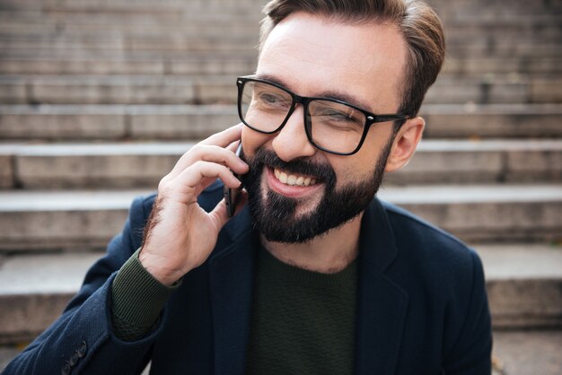 Close up portrait of a smiling happy man