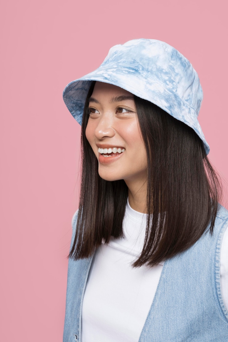 Free Photo close up portrait of teenager isolated