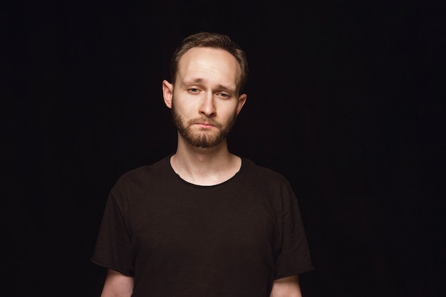 Free photo close up portrait of young man isolated