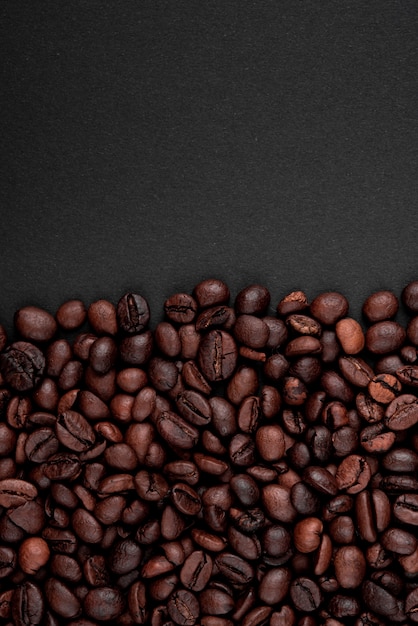 Крупный план жареных кофейных зерен