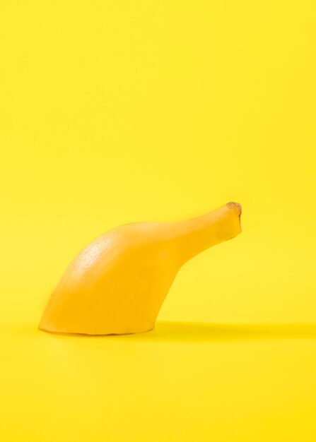 Close-up sliced banana on the table