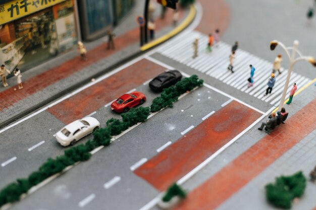 도로, 교통 개념에 작은 자동차 모델의 닫습니다.